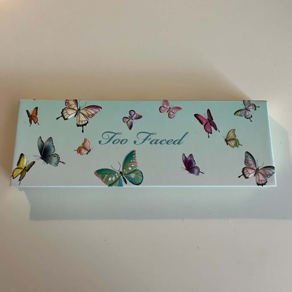 TOO FACED TOO FEMME EYESHADOW PALETTE 🦋 - Picture 1 of 6